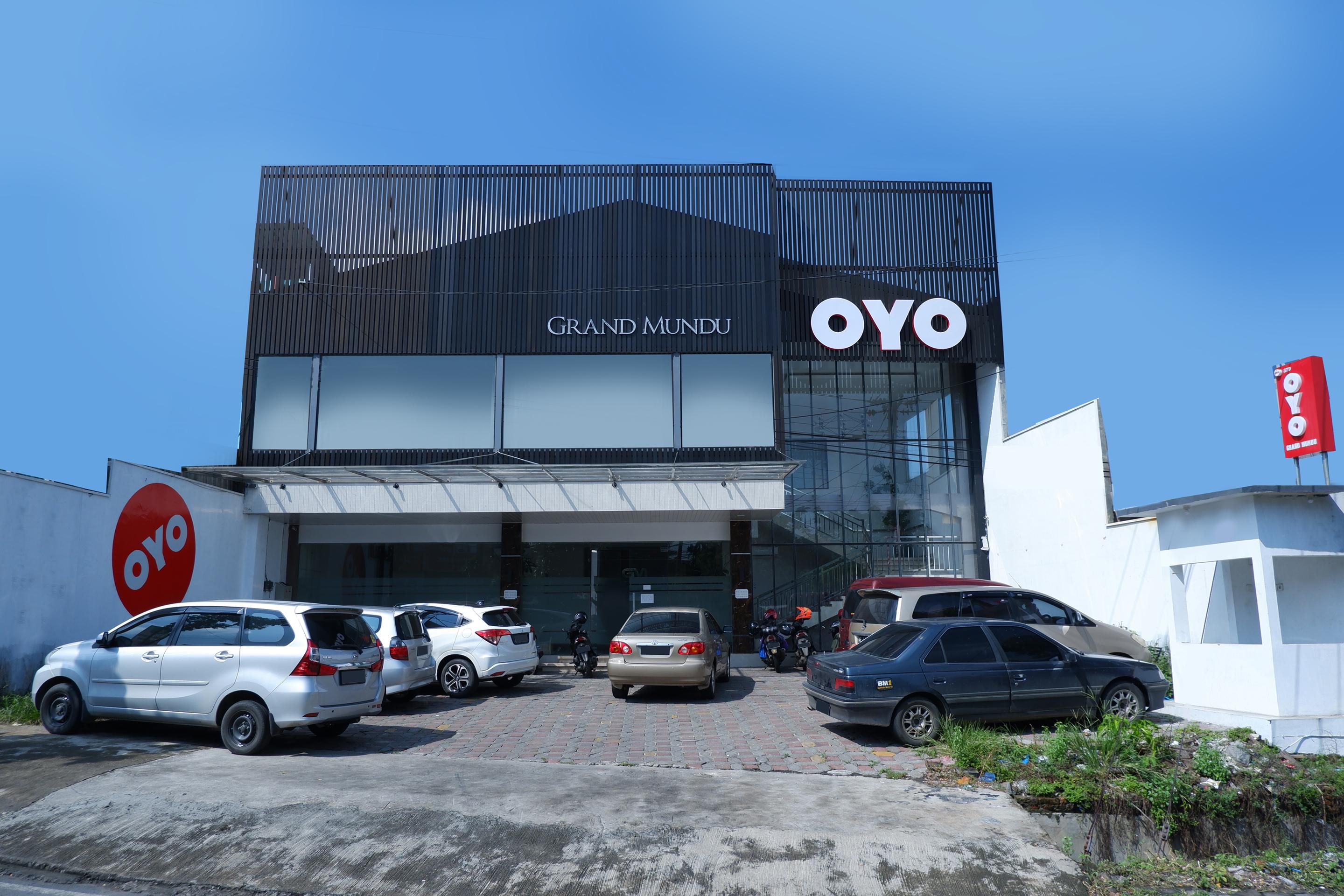 Oyo 379 Grand Mundu Ξενοδοχείο Σεμαράνγκ Εξωτερικό φωτογραφία